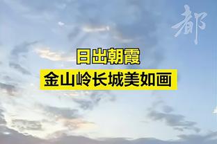 独行侠官方：赛斯-库里因左脚踝酸痛退出今日比赛